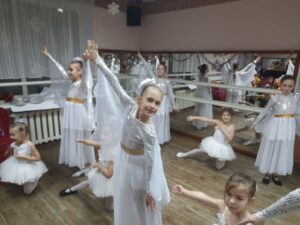 Танці